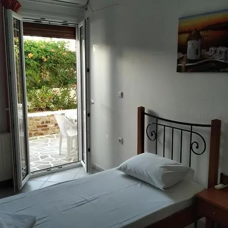 Vaso's In Naxos Town Apartament